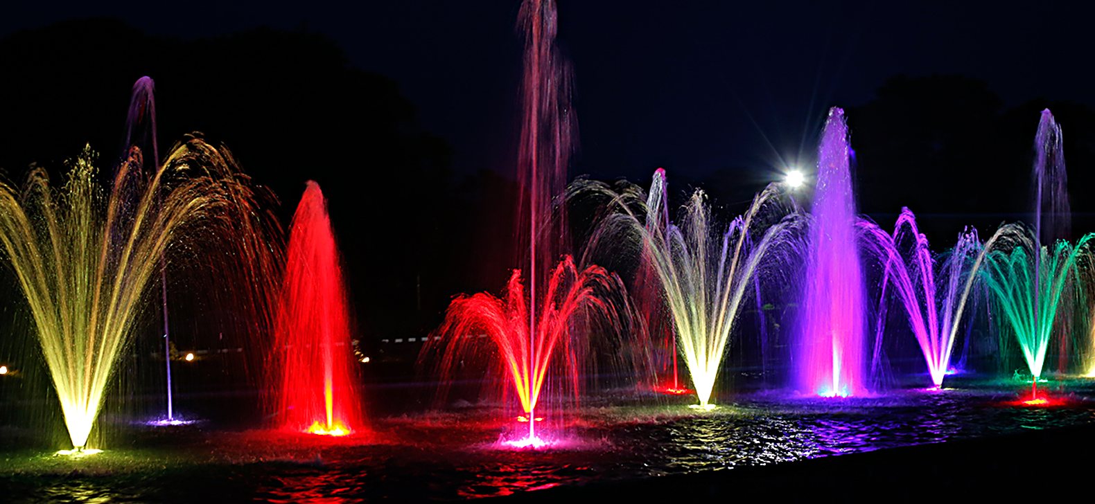 The dancing fountain lit up at Maya Nature Resort